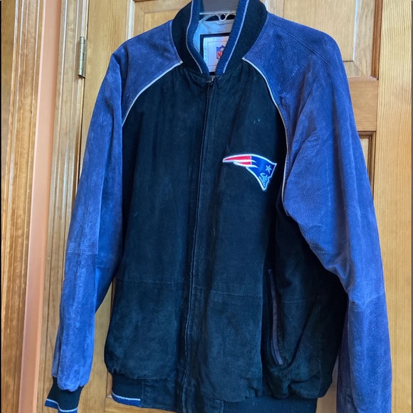 GIII apparel Other - 🏈 Celebrate another WIN with Patriots Men’s Suede Jacket L by GIII Sports
